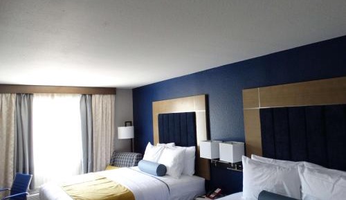 Queen Room with Two Queen Beds - Non-Smoking
