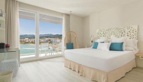 Double or Twin Room with Pool View Keep the Secret