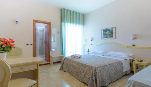 Triple Room with City View