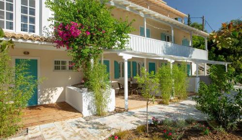 Studio with Garden View