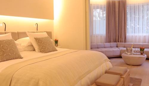 Suite Room (1 or 2 people)
