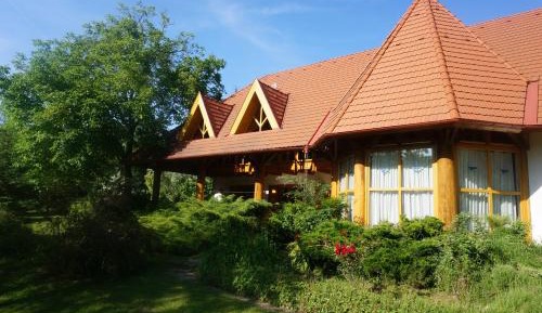 Villa with Garden View