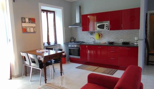 Apartment with Mountain View