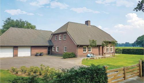 Six-Bedroom Holiday Home