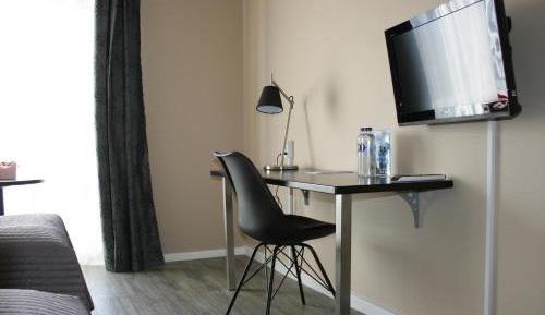 Family Room (2 Adults + 2 Children)