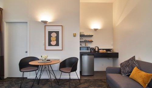 One-Bedroom Suite