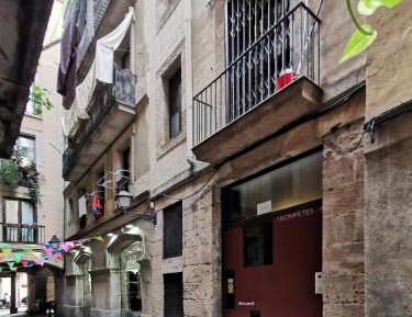 One-Bedroom Apartment - Calle de les Trompetes 4