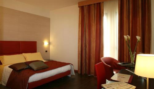 Deluxe Double Room with Bath