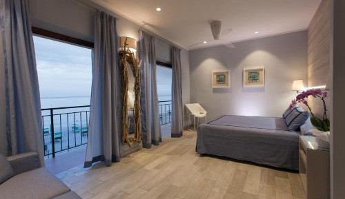 Junior Suite with Sea View - Separate Building