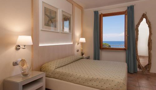 Triple Room with Sea View