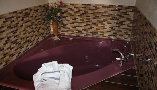 King Room with Spa Bath