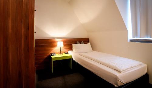 Economy Single Room