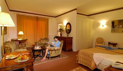 Suite with Spa Access
