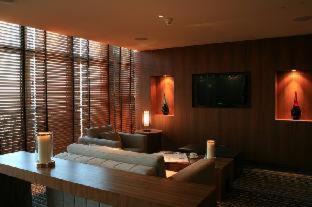 Deluxe Twin Room with Balcony and Pool View
