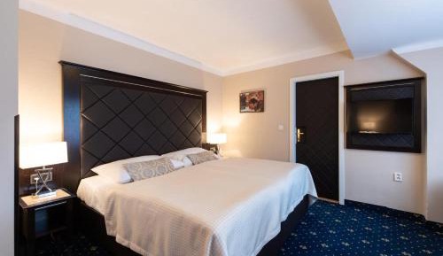 Deluxe Triple Room with Extra Bed