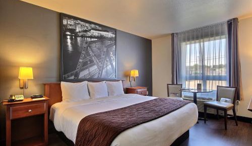 King Room - Non-Smoking