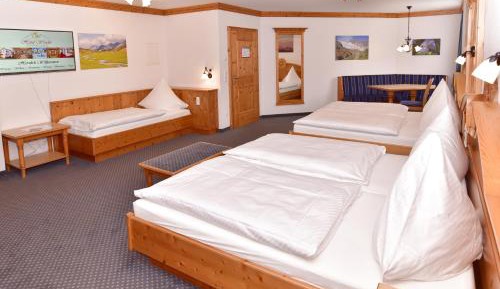 Quintuple Room (5 Adults)