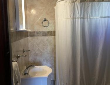Apartment (3 Adults)