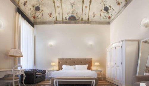 Room with Frescoes