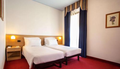 Classic Twin Room