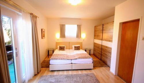 Family Room - Annex
