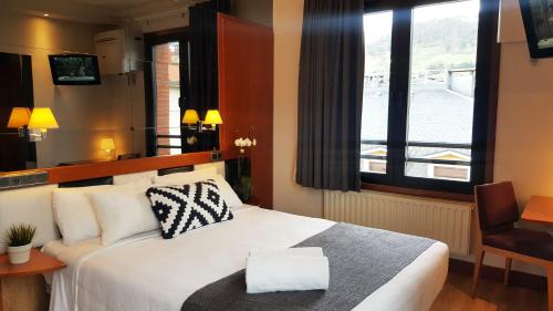Double Room with Mountain View