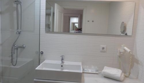 Triple Room (2 Adults + 1 Child)