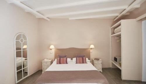 Deluxe Double Room with Bath
