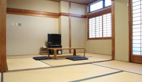 Japanese-Style Family Room