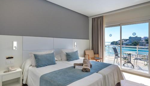 Twin Room with Sea View