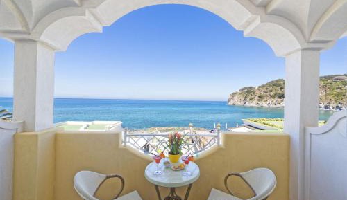 Double or Twin Room with Sea View