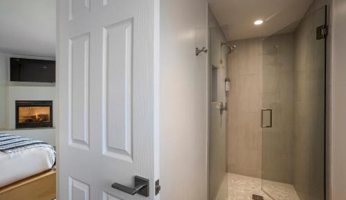 Deluxe King Room with Ocean View, Fireplace