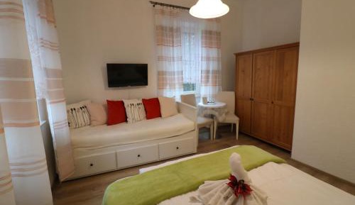 Triple Room with Bathroom
