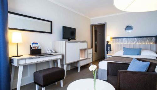 Single Room - Lower Floor