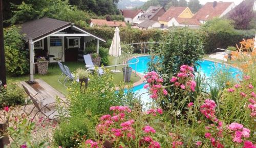 Bungalow with Garden View