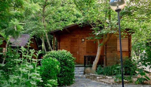 Bungalow (2 Adults + 2 Children under 12 years old)