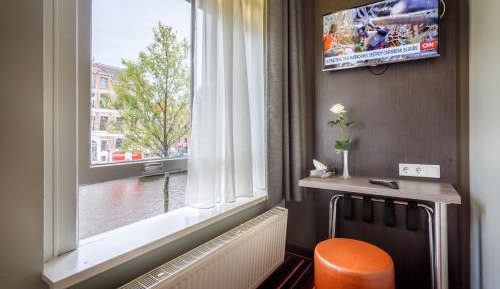 Triple Room with Canal View