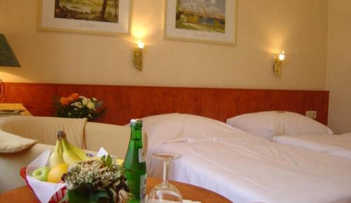 Large Double Room