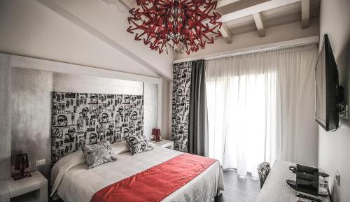 Deluxe Double Room with Balcony