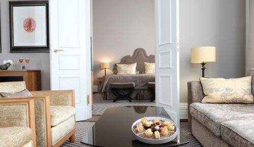 Dom Suite