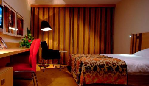 Twin Room with Lake View