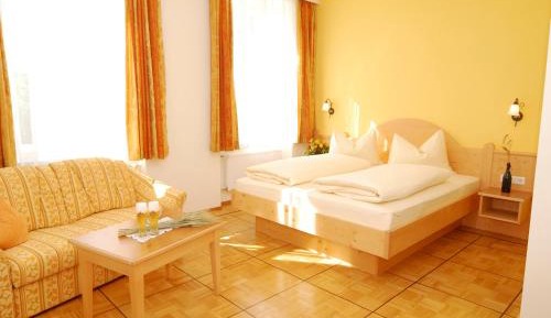 Double Room (1 Adult)