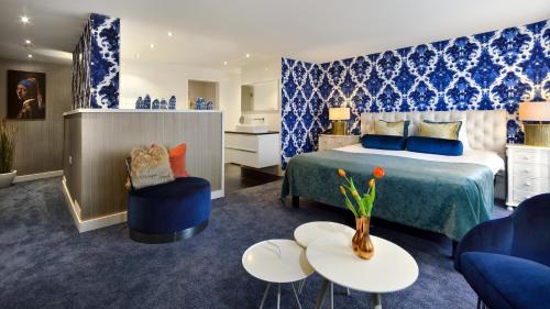 Luxury Suite