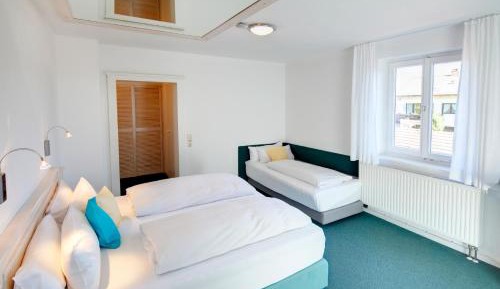 Triple Room with Balcony