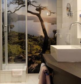 Apartment with Shower