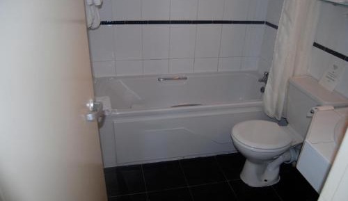 Twin Room Ensuite