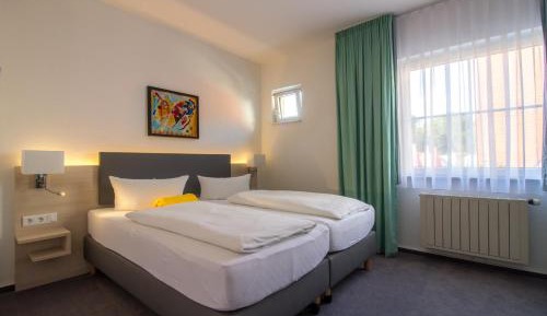 Double Room for Single Use