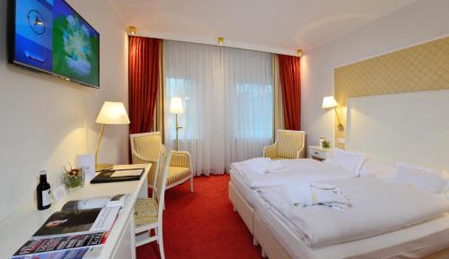 Large Double Room