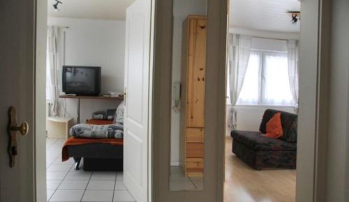 Two-Bedroom Apartment (3-5 Adults)