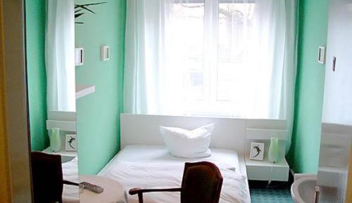 Economy Single Room with Shared Bathroom